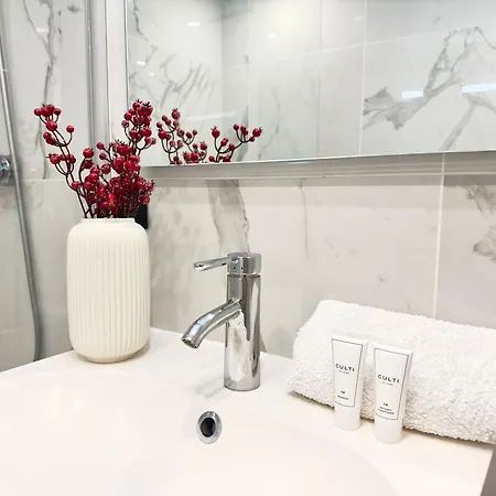Prestige Suite Cannes - Luxury 80M2 2Br 2Ba - 3 Min To Croisette & Beach Apartment *
